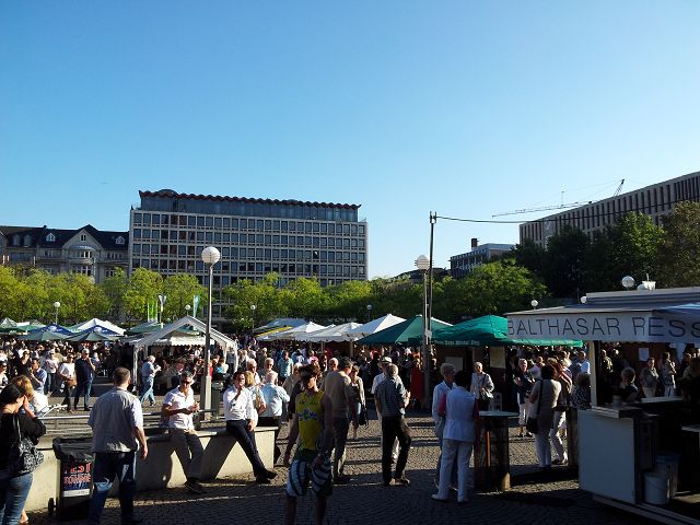  Wiesbaden Weinfest 2011 Rheingauer Weinwoche Wiesbaden 12. bis 21 Motiv 